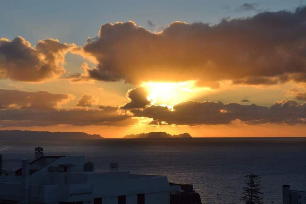 The Travel Book – Sunsets and&nbsp;Sunrise….
