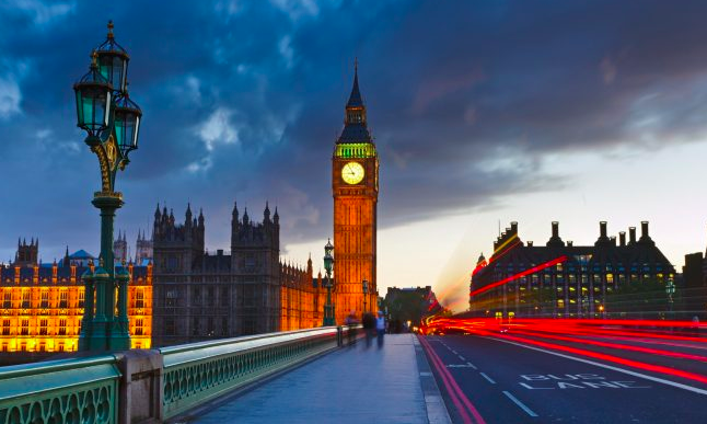 A Month of Pairs – FEATURE – A Side Of Two London’s…