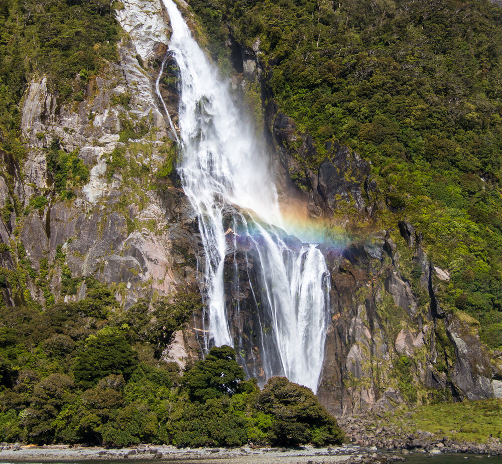 24+A+rainbow+at+Bowen+Falls