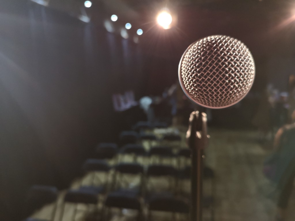 Review – How a Meerkat and Online Dating saved a comedy event… 