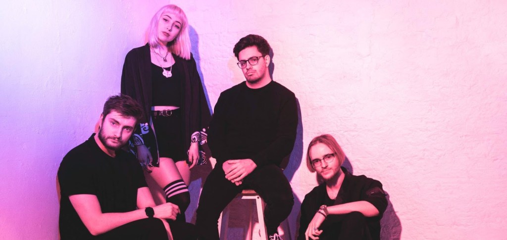 Off The Record – EP Focus – Black Hole Radio, Stranger&nbsp;Girl