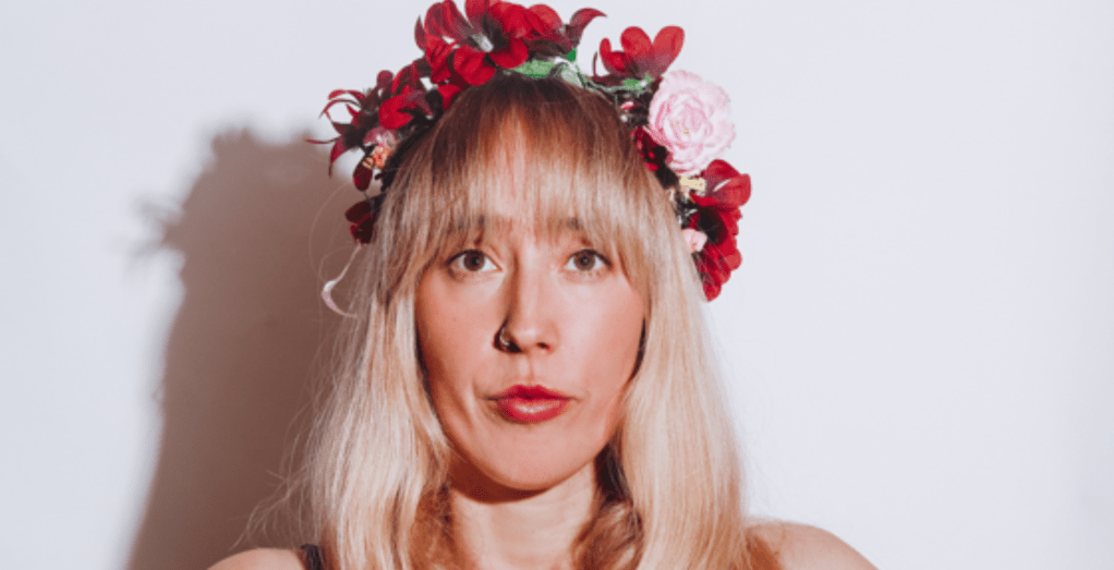 Funny At The Fringe – INTERVIEW – Kate-Lois Elliott: How to Belong Without Joining a&nbsp;Cult