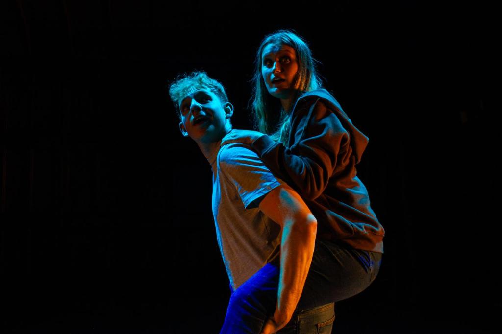 INTERVIEW: Twilight Parody “Cullens, A New Musical” Comes To Camden This&nbsp;Week!