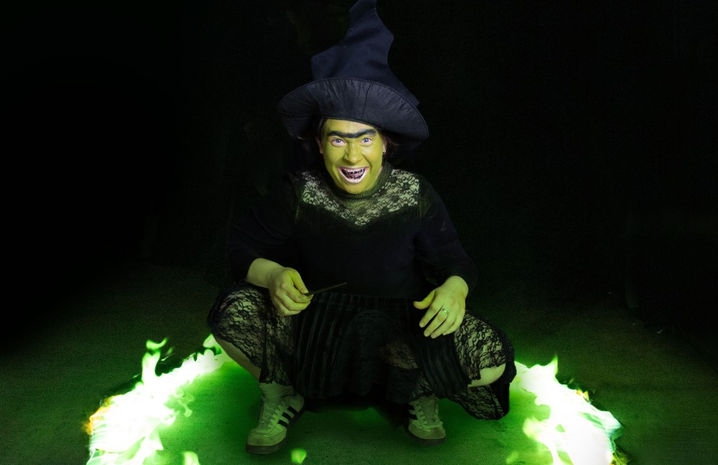 Funny At The Fringe – INTERVIEW – DeliaDelia! The Flat Chested&nbsp;Witch!