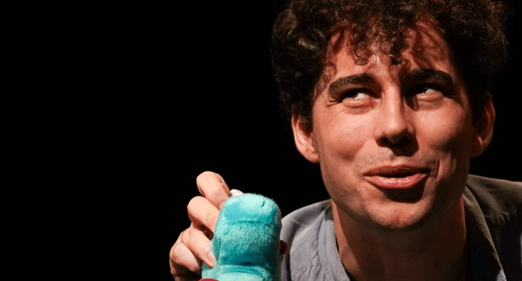 Camden Fringe 2025 – INTERVIEW – Jonty O’Callaghan’s Got Some Notes: a One-Man Sketch&nbsp;Show