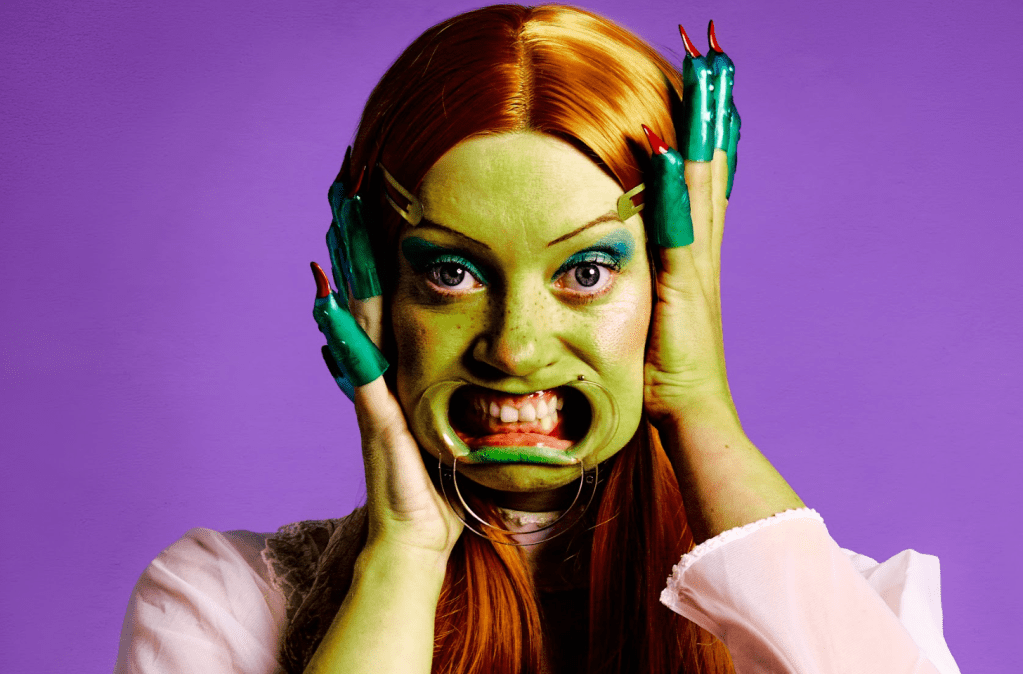 Funny At The Fringe – INTERVIEW – Fanny Bleach: The Nearly Naked&nbsp;Show
