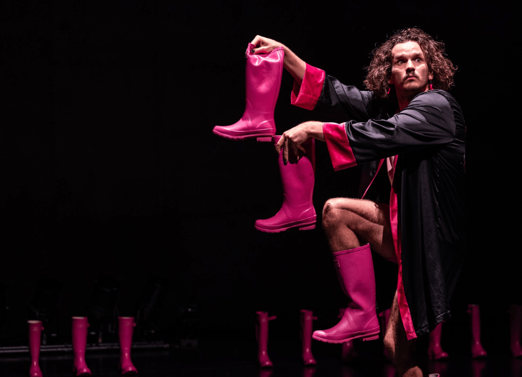 Funny At The Fringe – INTERVIEW – Harvey Cobb: Pink Boots and An Alcoholic Sock&nbsp;Puppet